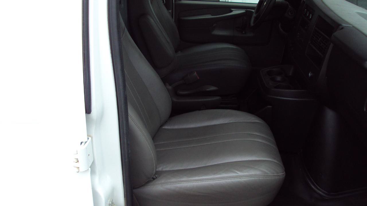 Used 2014 Chevrolet Express 1500 AWD image 19