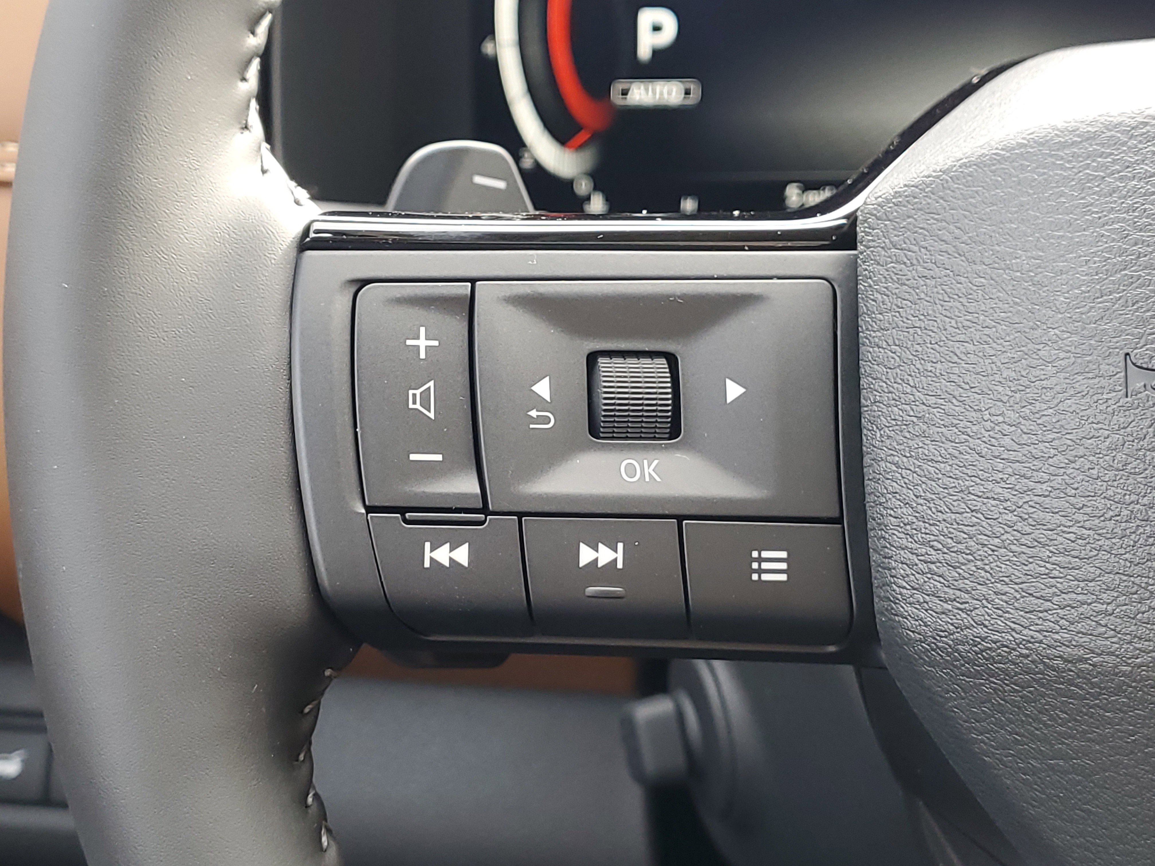 New 2026 Nissan Pathfinder Platinum image 12