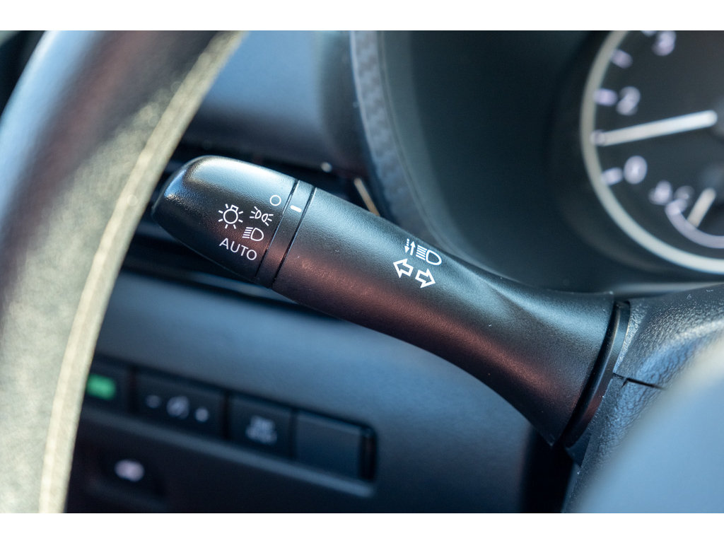 Used 2025 Nissan Sentra SV FWD image 19