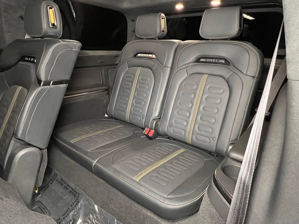 Used 2024 Rivian R1S Adventure AWD/4WD image 19