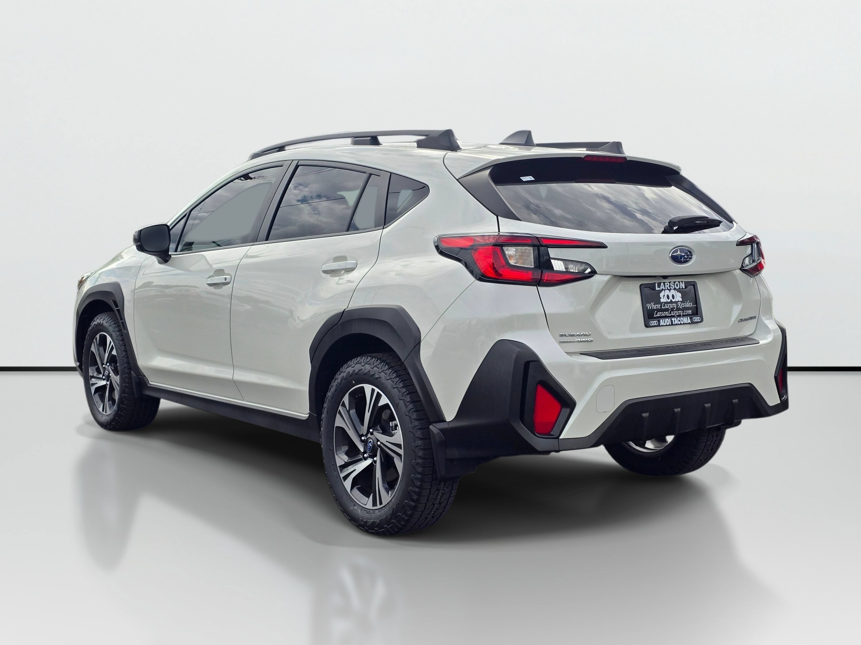 Used 2024 Subaru Crosstrek 2.0i Premium AWD/4WD image 3