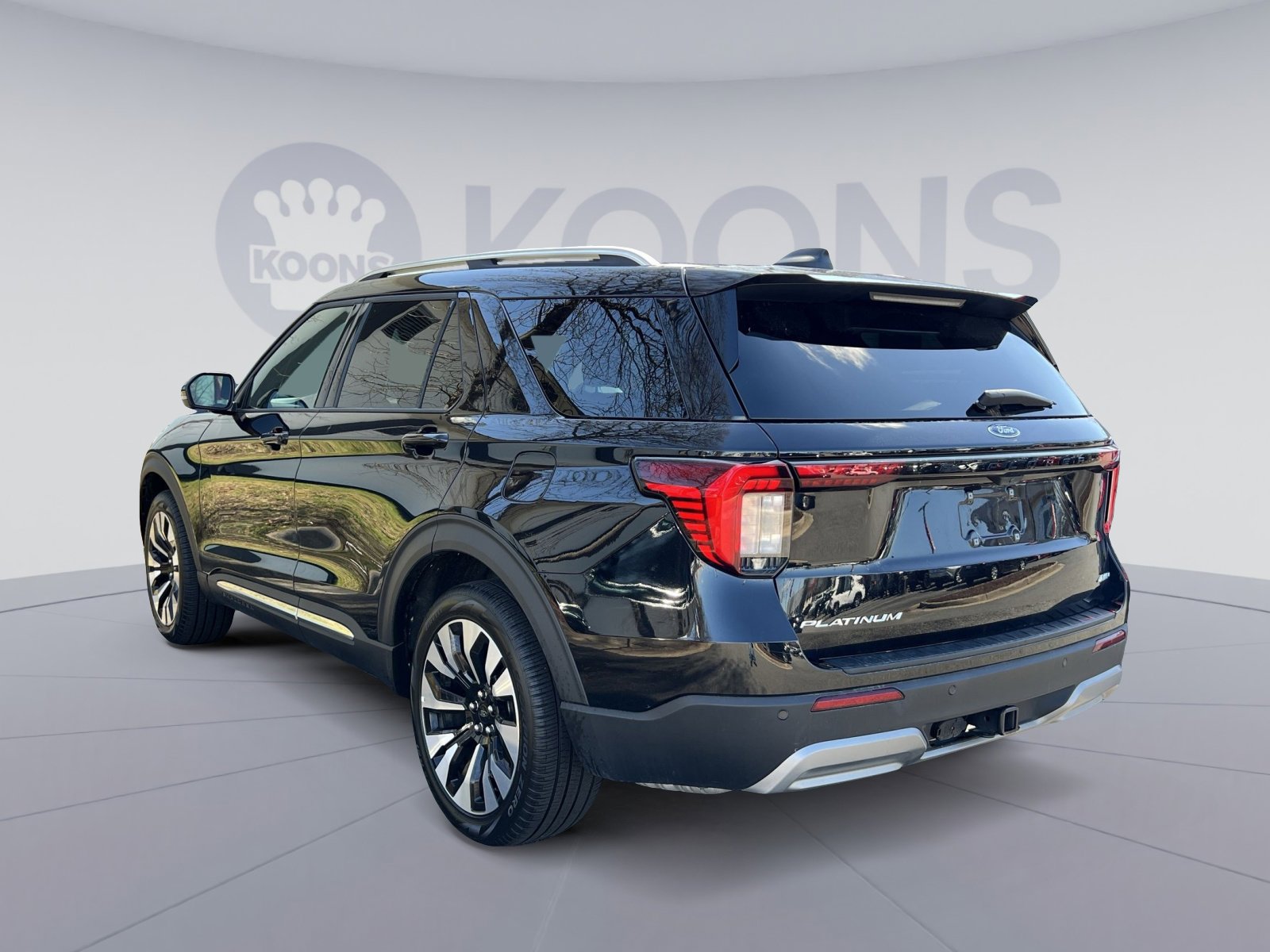 Used 2025 Ford Explorer Platinum w/ LUX Leather Package image 4