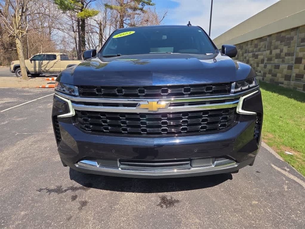 Used 2023 Chevrolet Suburban LS AWD/4WD image 4