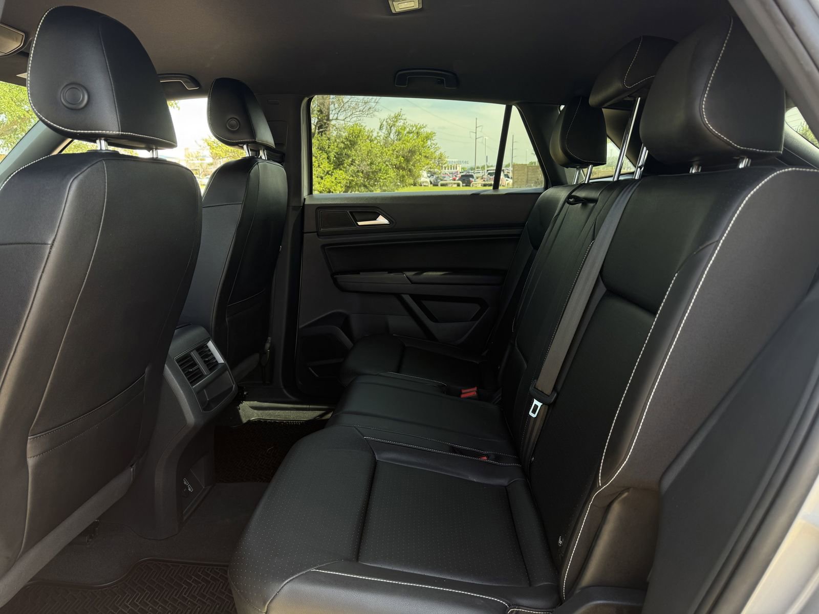 Used 2020 Volkswagen Atlas Cross Sport SE AWD/4WD image 30