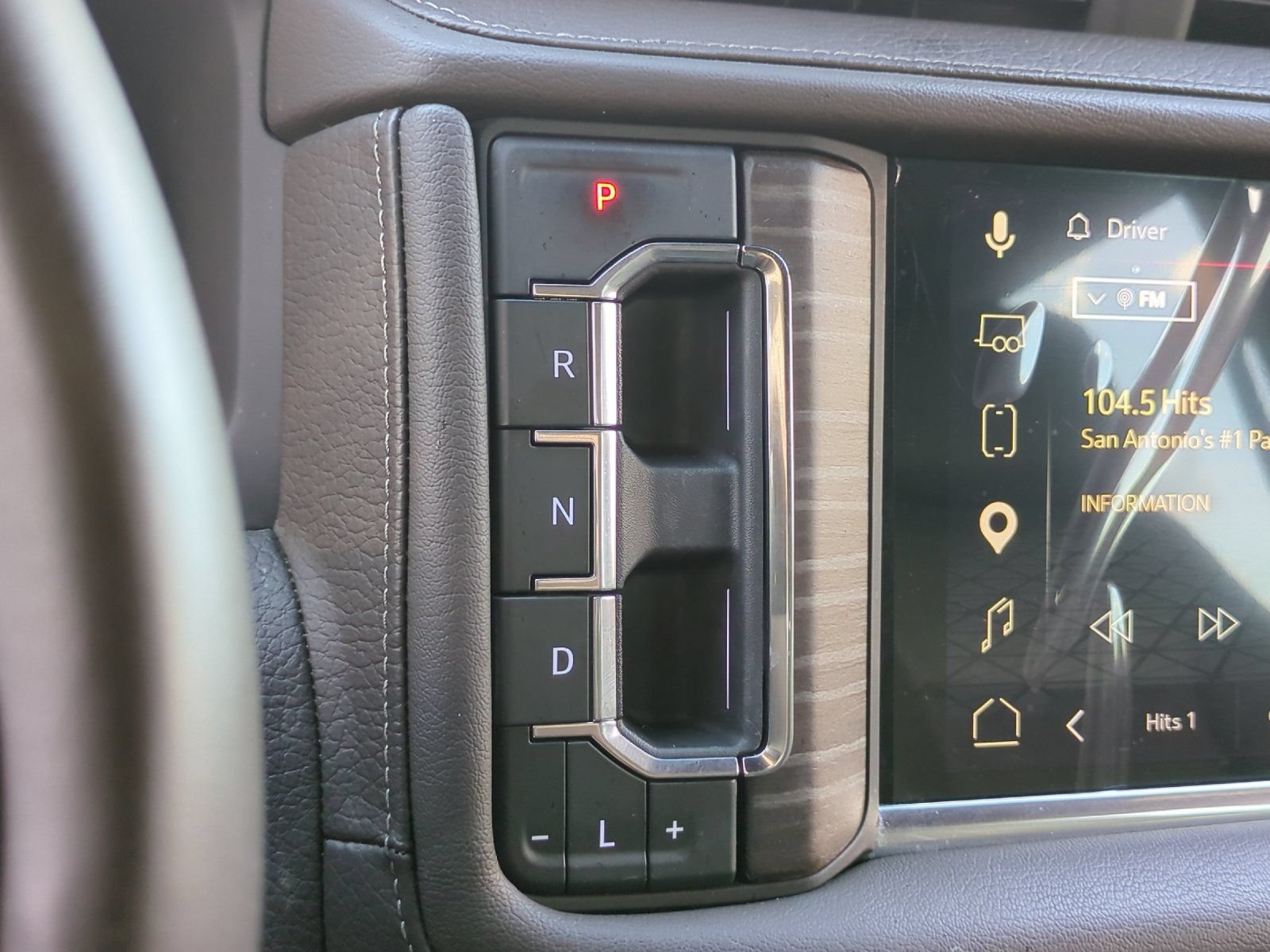 Used 2023 GMC Yukon Denali AWD/4WD image 24