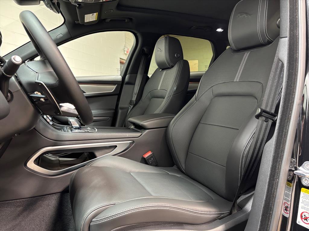 New 2026 Jaguar F-PACE R-Dynamic S image 22