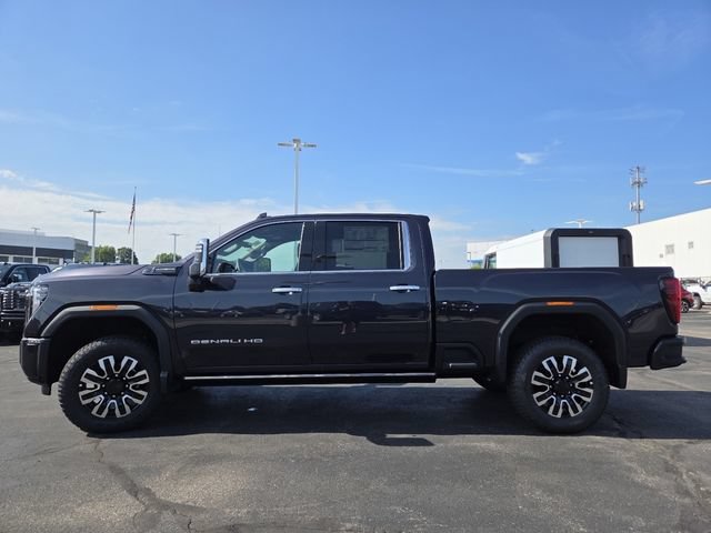 New 2026 GMC Sierra 3500 Denali Ultimate AWD/4WD image 17