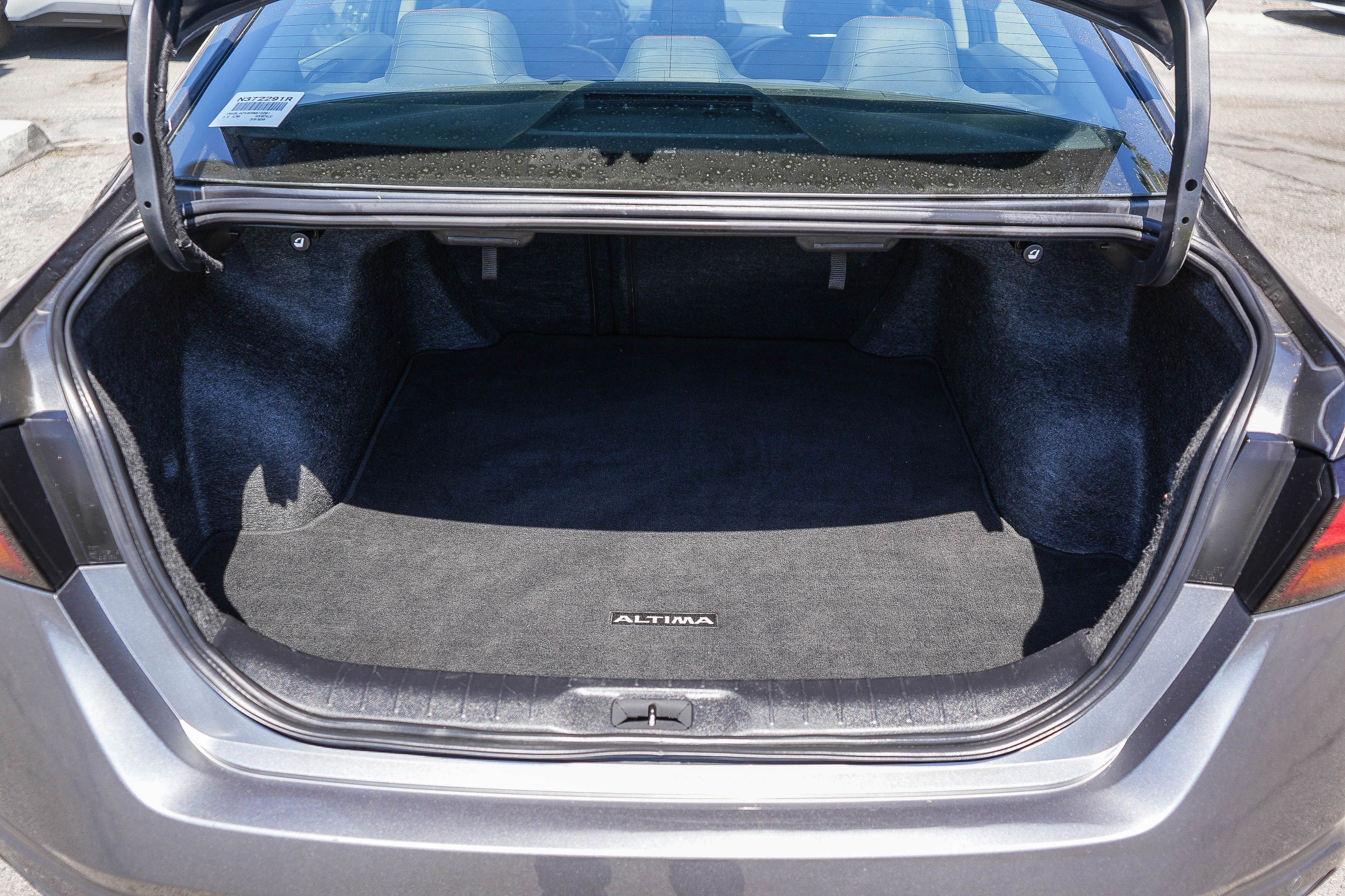 Used 2024 Nissan Altima 2.5 SR FWD image 26