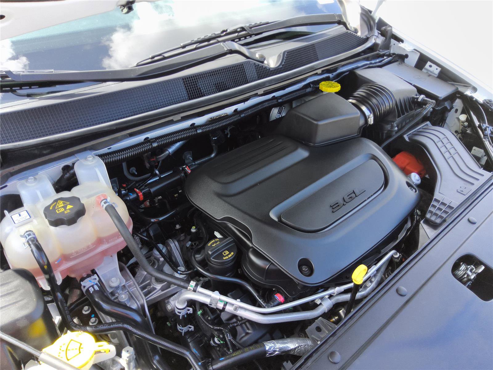 Used 2022 Chrysler Pacifica Touring-L image 12