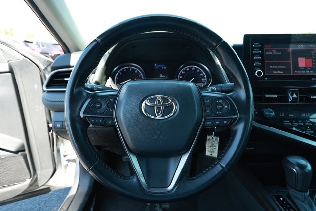 Used 2023 Toyota Camry SE FWD image 11