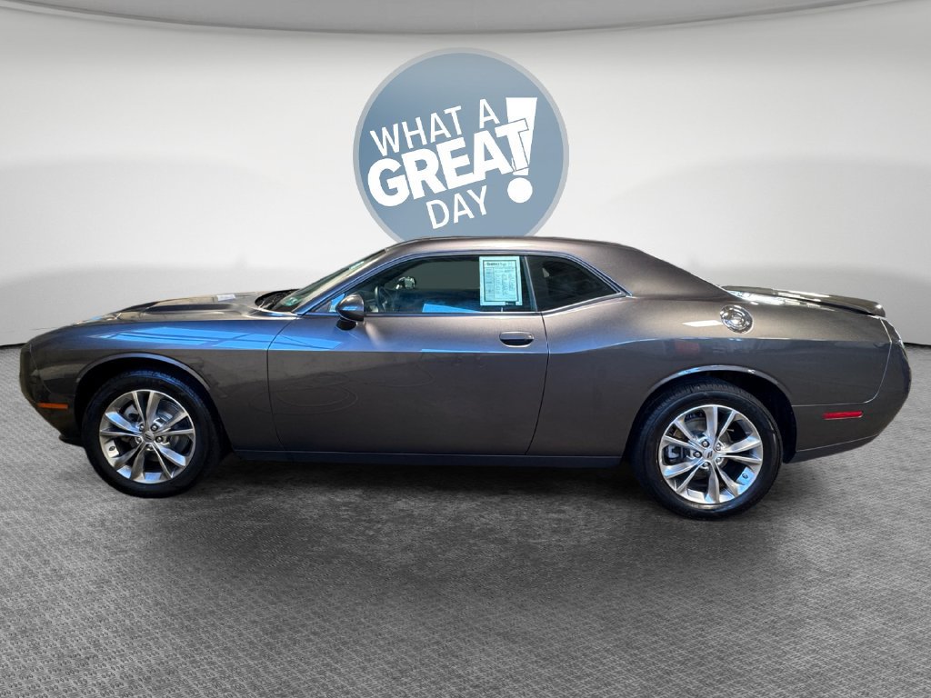 Used 2023 Dodge Challenger SXT w/ Cold Weather Group AWD/4WD image 7