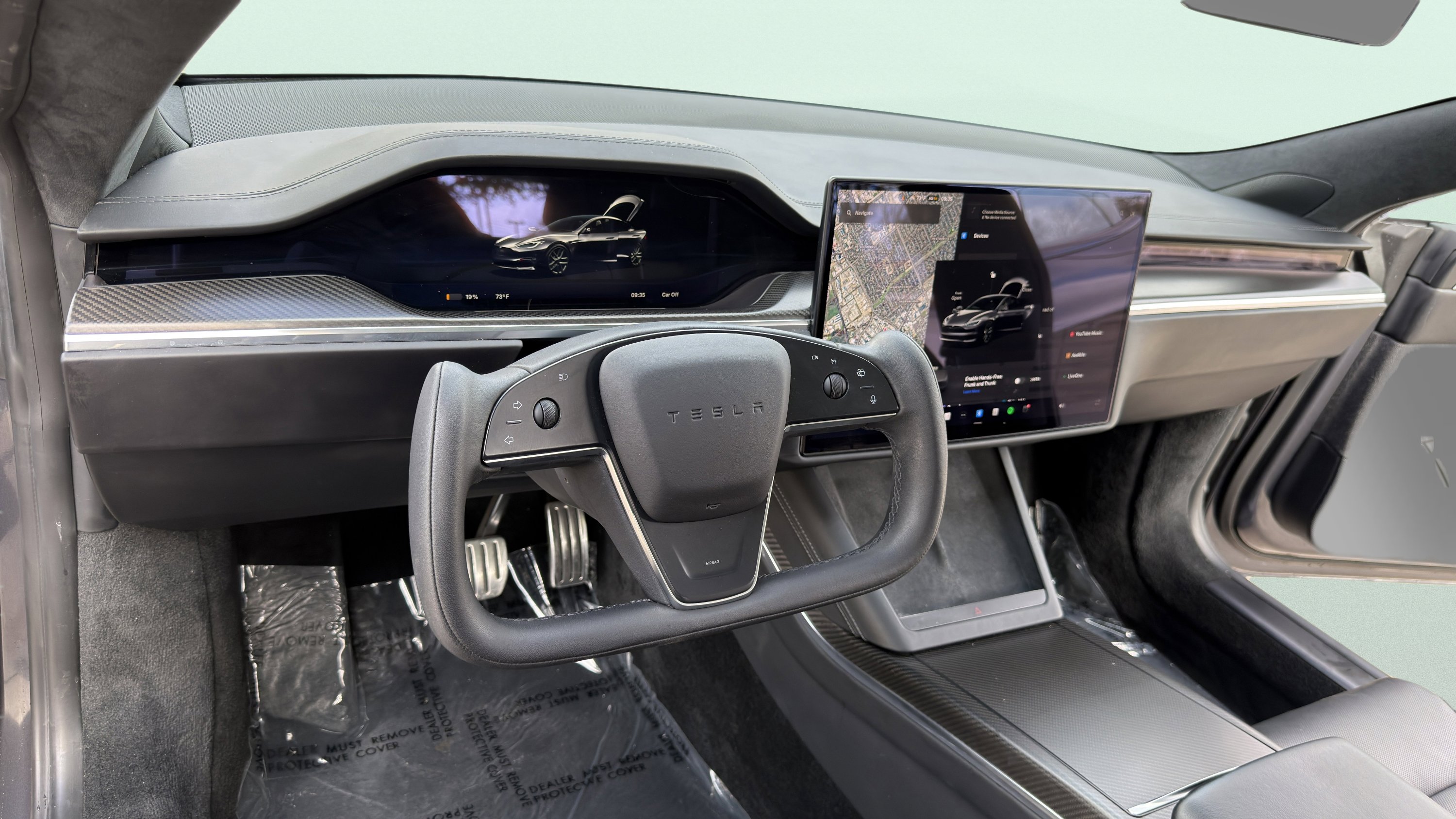 Used 2022 Tesla Model S Plaid image 16