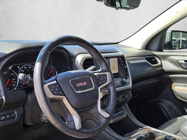 Used 2021 GMC Acadia Denali w/ Denali Technology Package FWD image 12