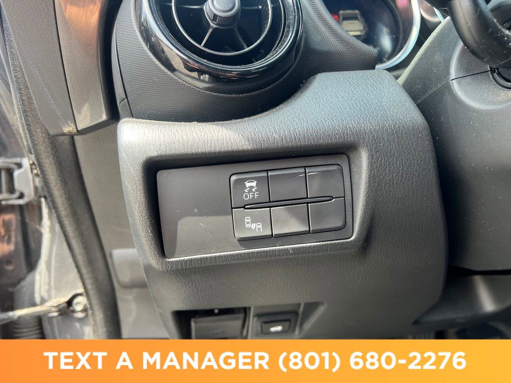 Used 2018 MAZDA MX-5 Miata RF Club RWD image 10