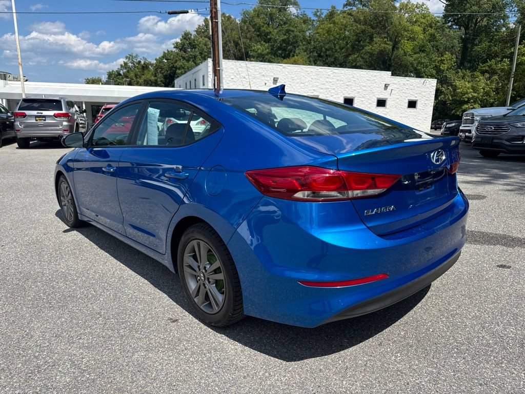 Used 2017 Hyundai Elantra Value Edition w/ Cargo Package FWD image 4