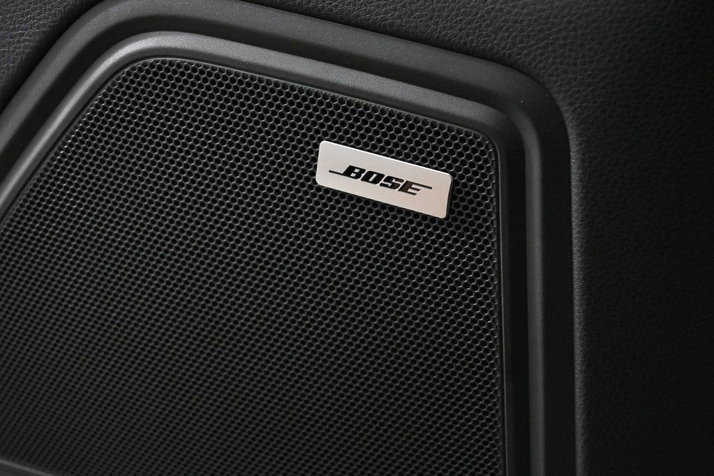 Certified 2026 Porsche Macan AWD/4WD image 7
