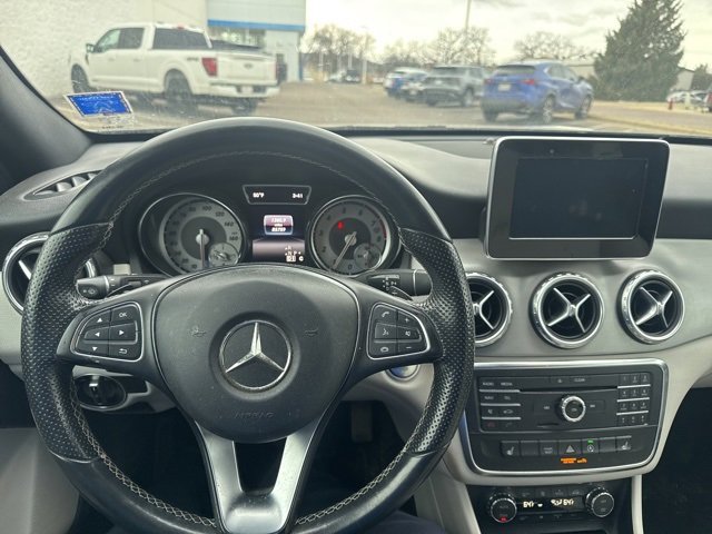 Used 2016 Mercedes-Benz GLA 250 image 9