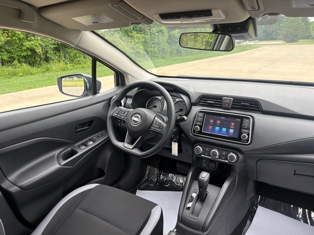 Used 2025 Nissan Versa S w/ Trunk Package FWD image 28