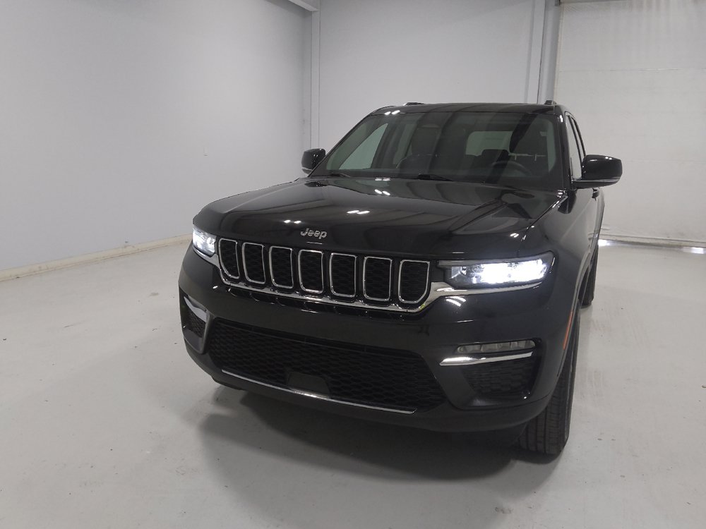 Used 2023 Jeep Grand Cherokee Limited AWD/4WD image 15