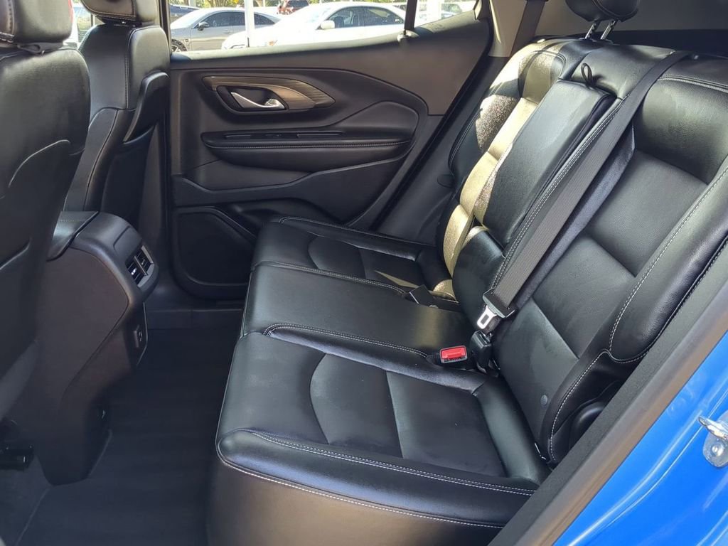 Used 2024 GMC Terrain SLT image 26