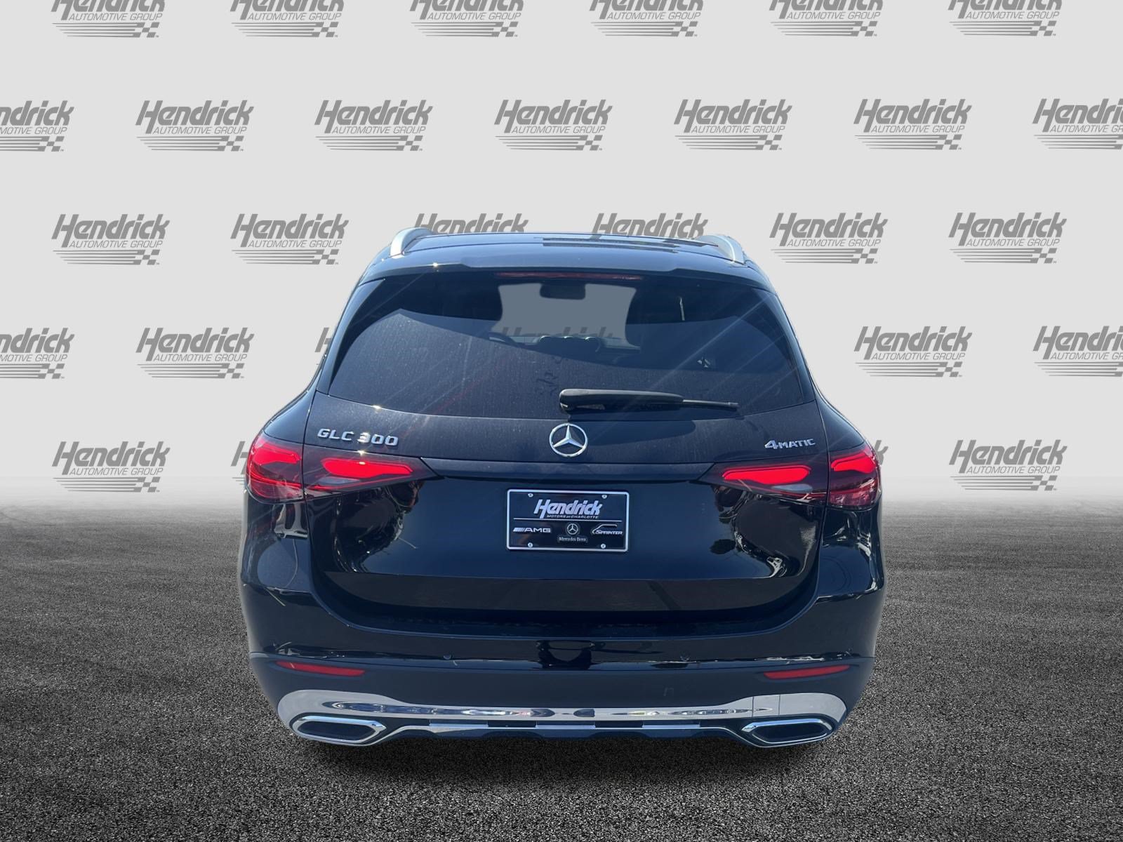 Used 2024 Mercedes-Benz GLC 300 4MATIC image 9