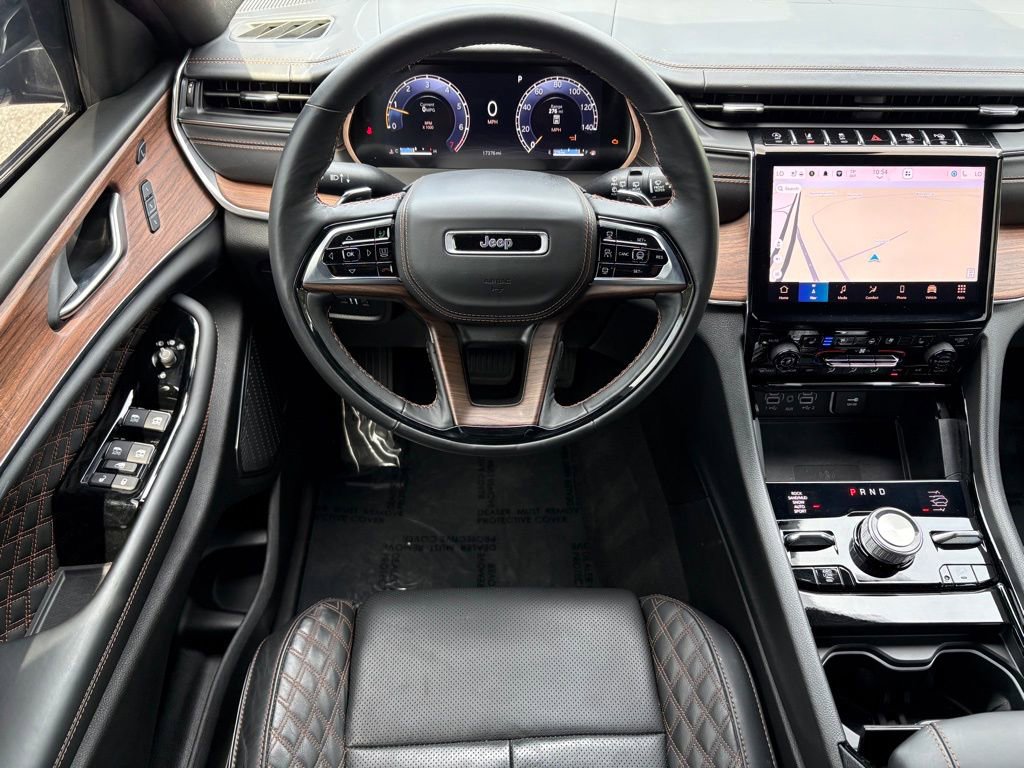 Used 2024 Jeep Grand Cherokee L Summit w/ Rear Seat Video Group I image 32