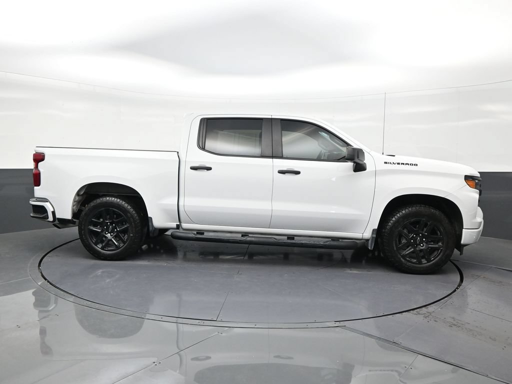 Used 2024 Chevrolet Silverado 1500 Custom w/ Turbomax Blackout Package RWD image 6