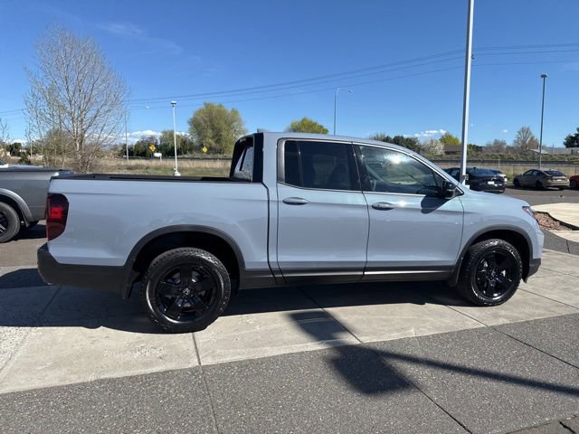 New 2026 Honda Ridgeline Black Edition image 4