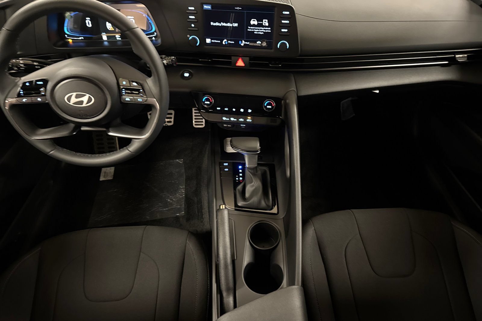 New 2026 Hyundai Elantra Sport FWD image 13
