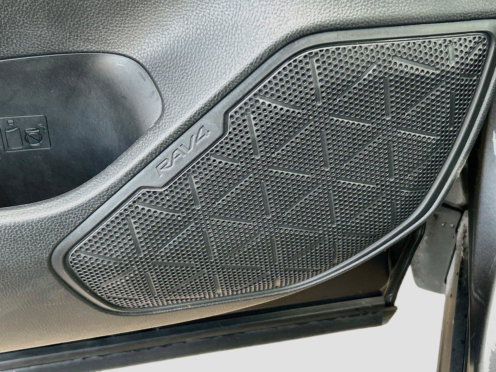 Used 2025 Toyota RAV4 XLE FWD image 24