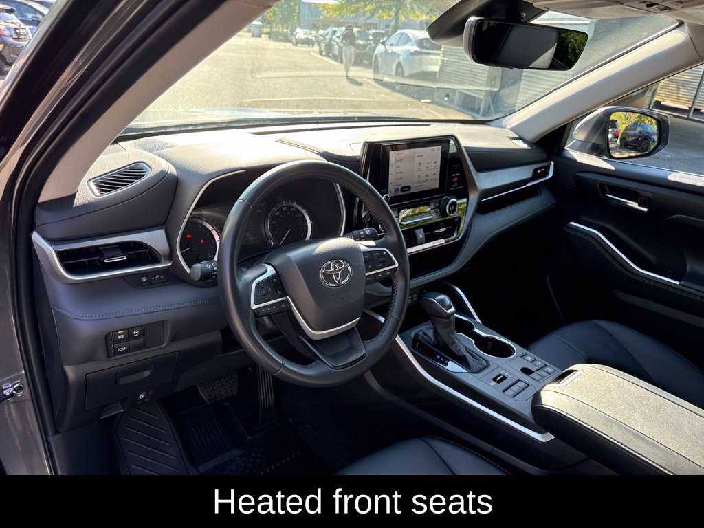 Used 2024 Toyota Highlander XLE AWD/4WD image 14
