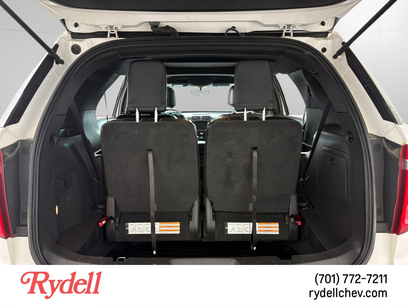 Used 2015 Ford Explorer XLT w/ Equipment Group 202A image 19