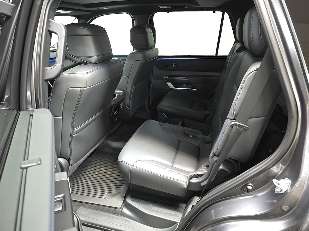 Used 2024 Toyota Sequoia Platinum AWD/4WD image 36