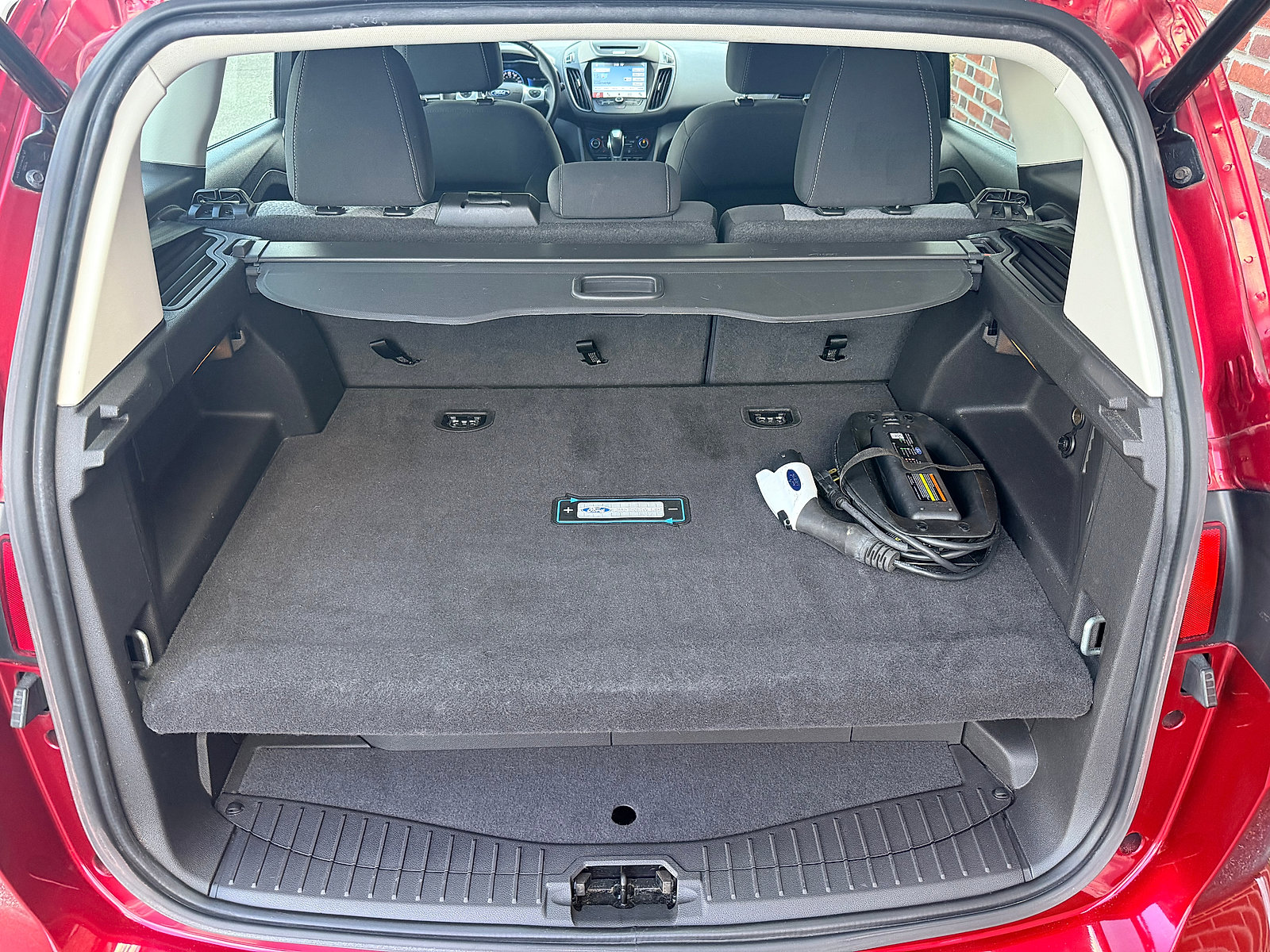 Used 2017 Ford C-MAX Energi SE w/ Equipment Group 401A image 28