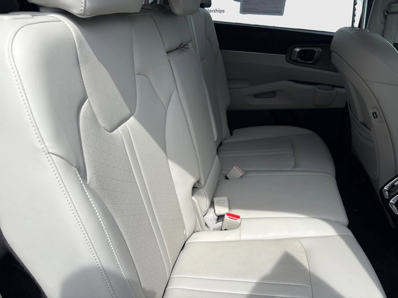 Used 2023 Kia Sorento S w/ Panoramic Sunroof Package AWD/4WD image 16