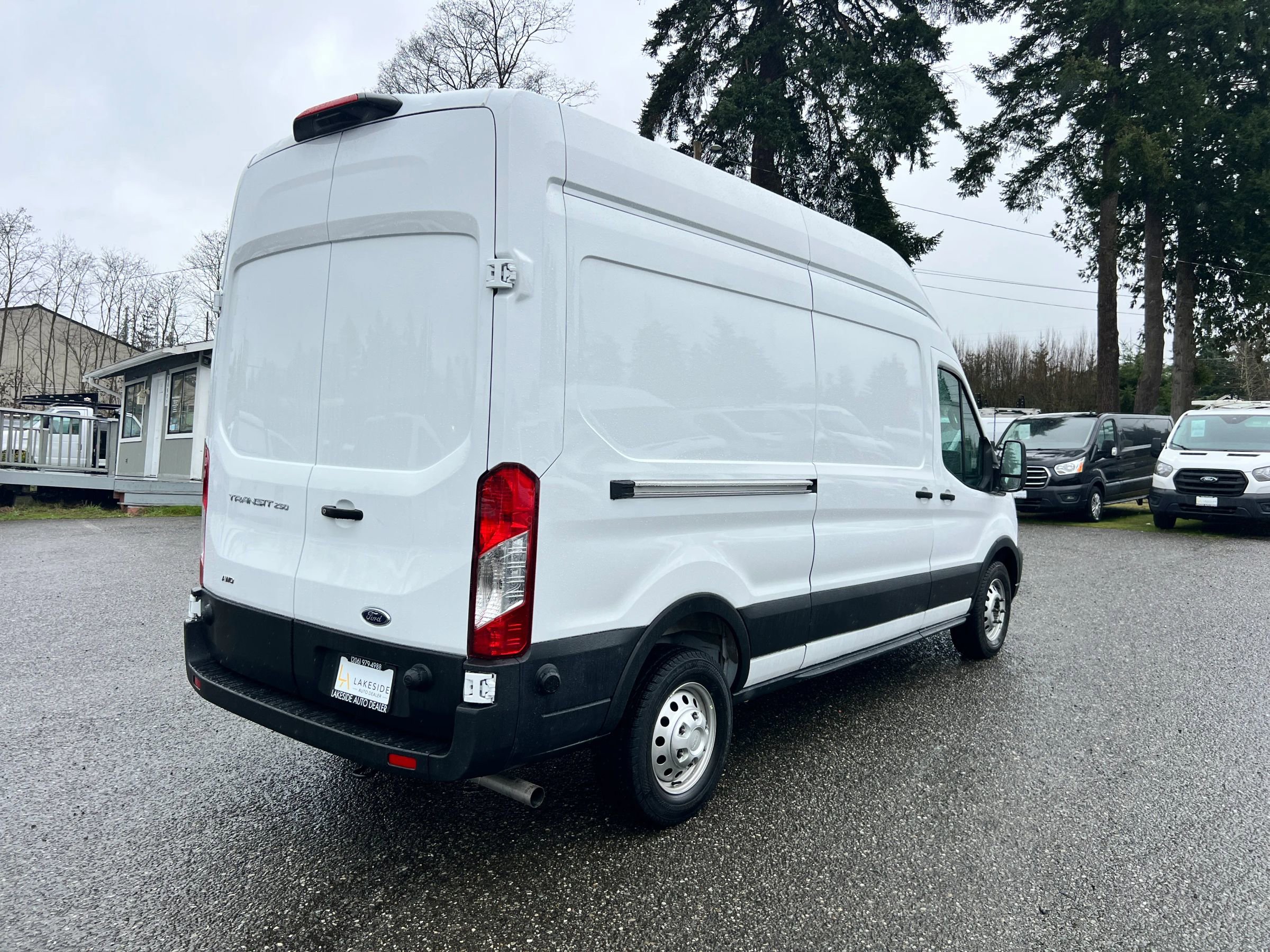 Used 2025 Ford Transit 250 148 High Roof AWD image 7