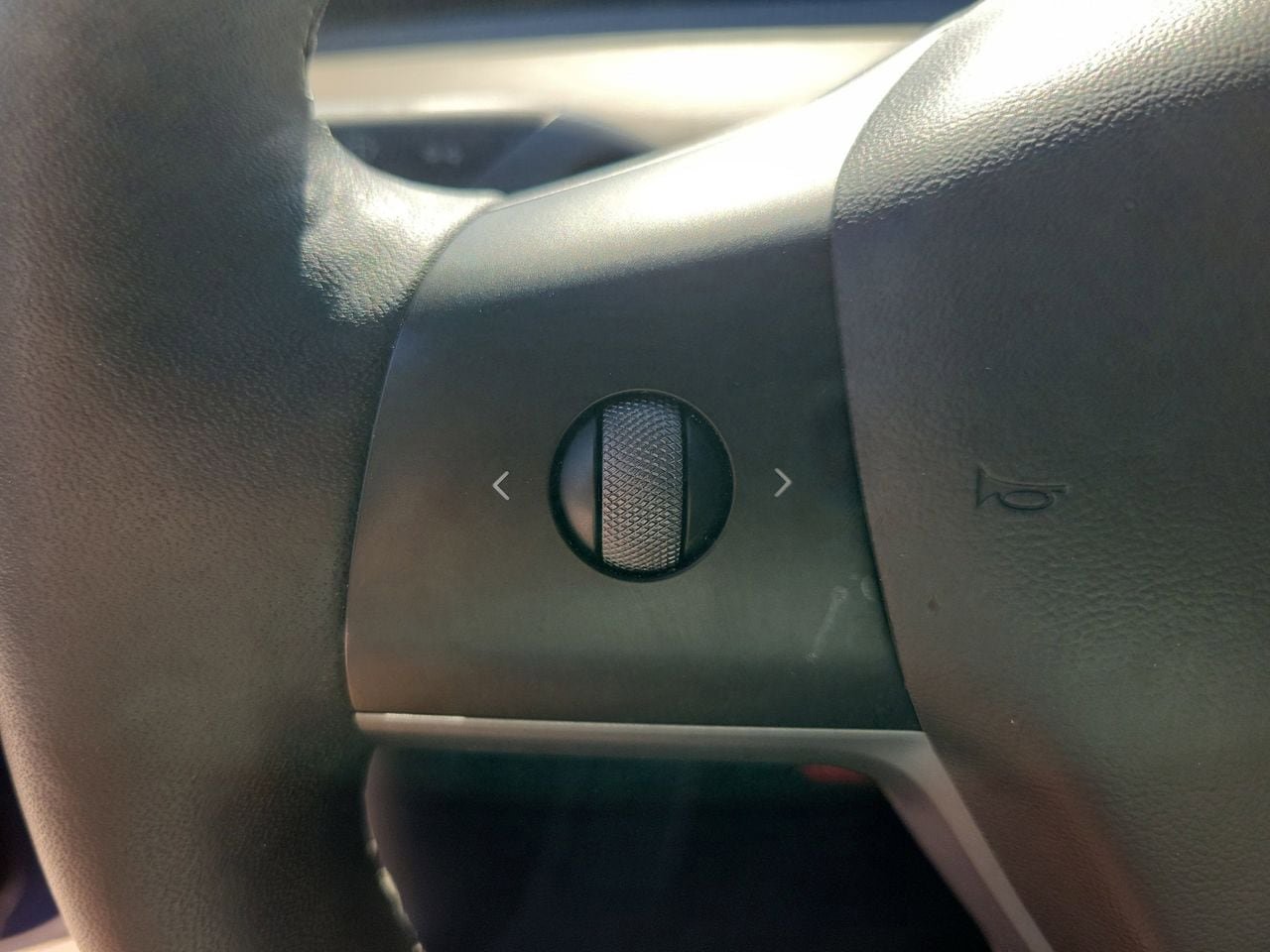 Used 2021 Tesla Model Y Long Range AWD/4WD image 20