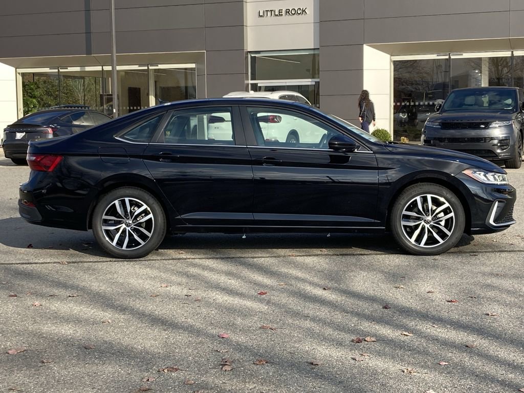 New 2026 Volkswagen Jetta SE image 6