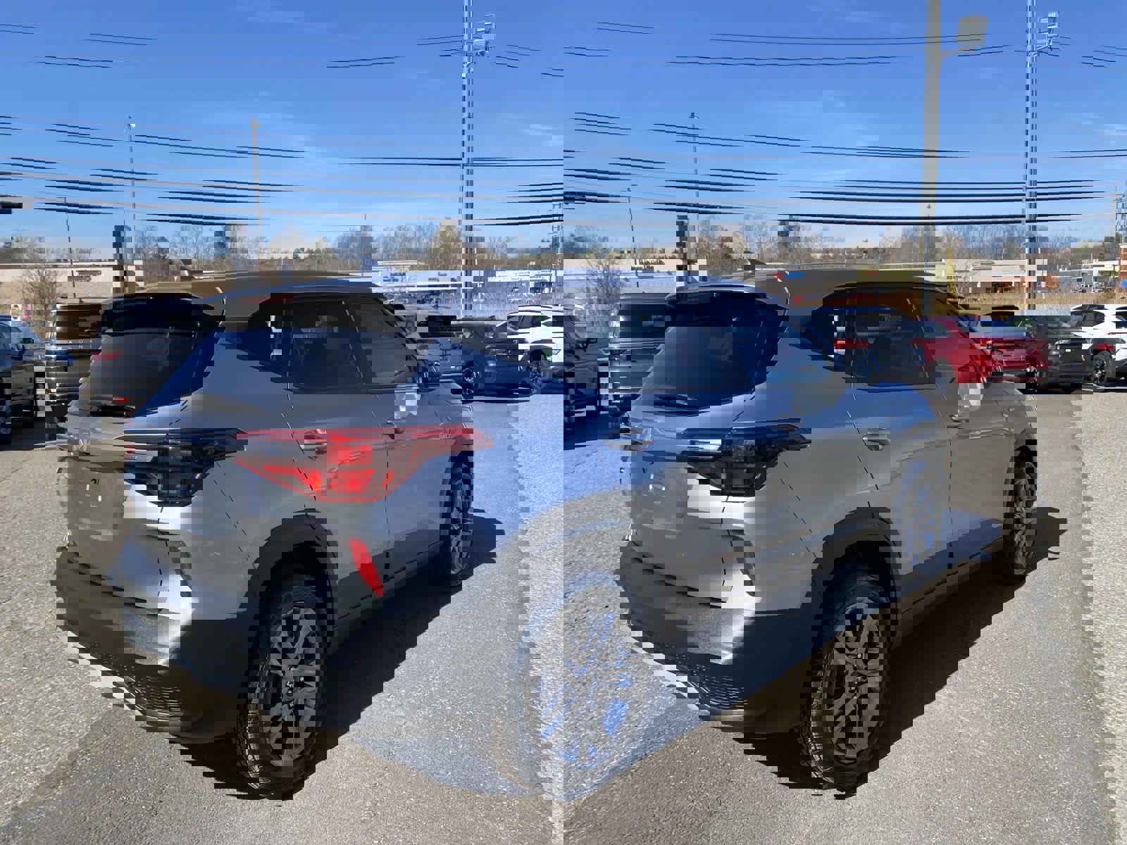 Used 2023 Kia Seltos LX image 3