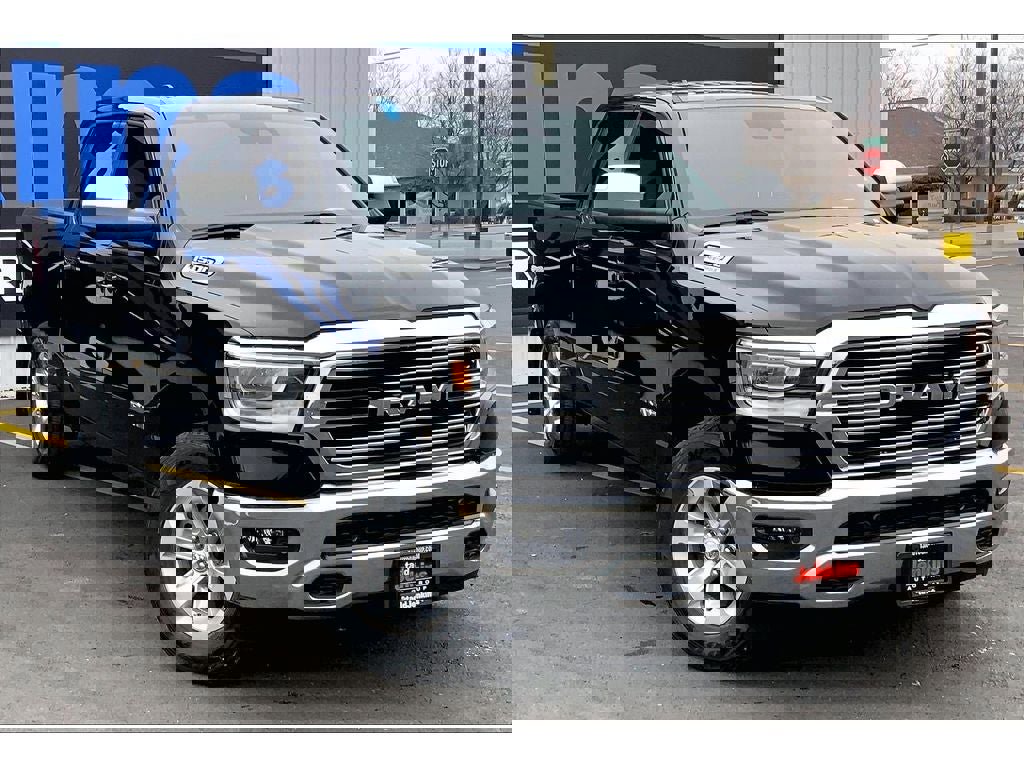 Used 2024 RAM 1500 Laramie image 2