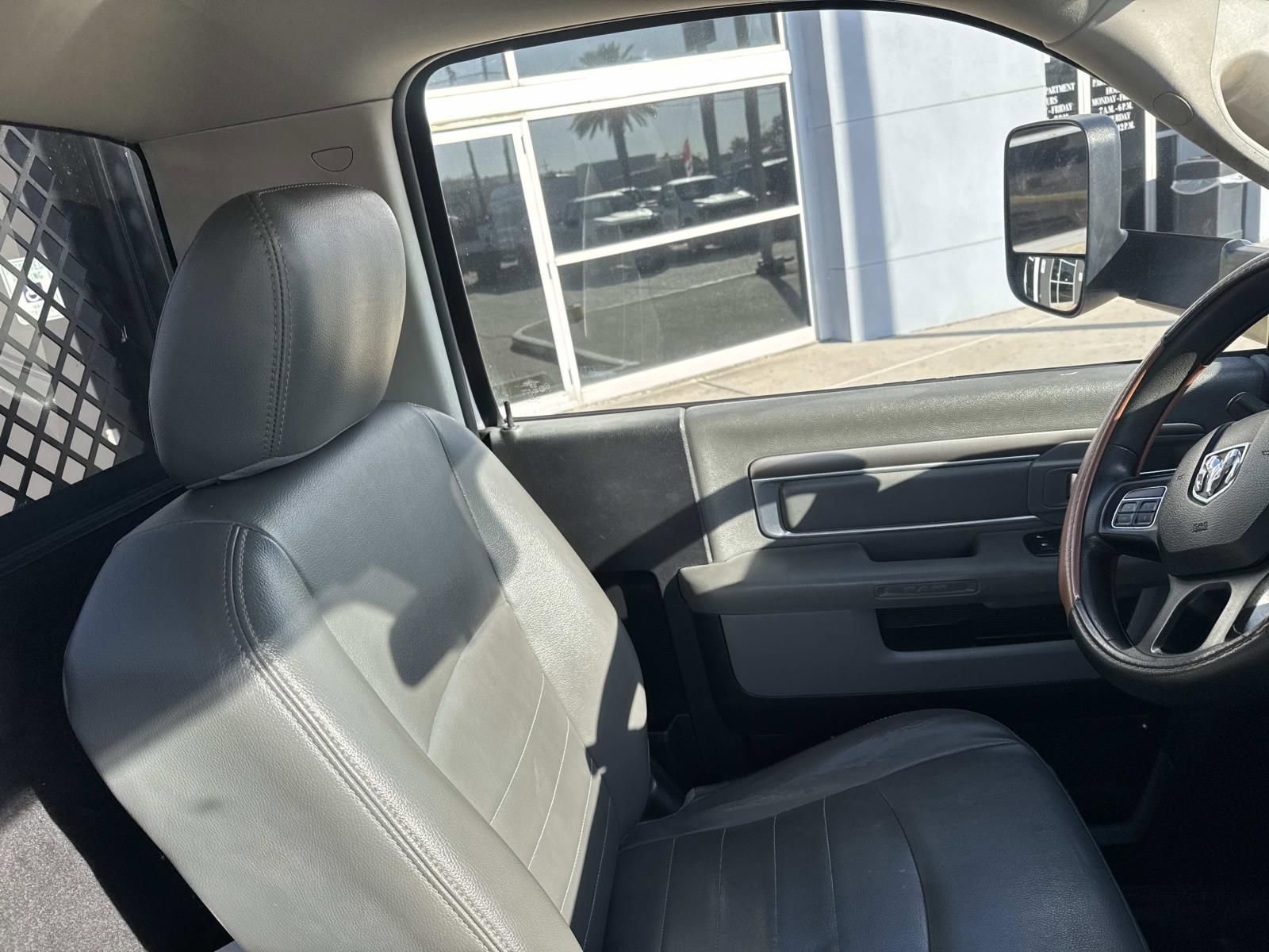 Used 2015 RAM 5500 Tradesman w/ Power & Remote Entry Group image 12