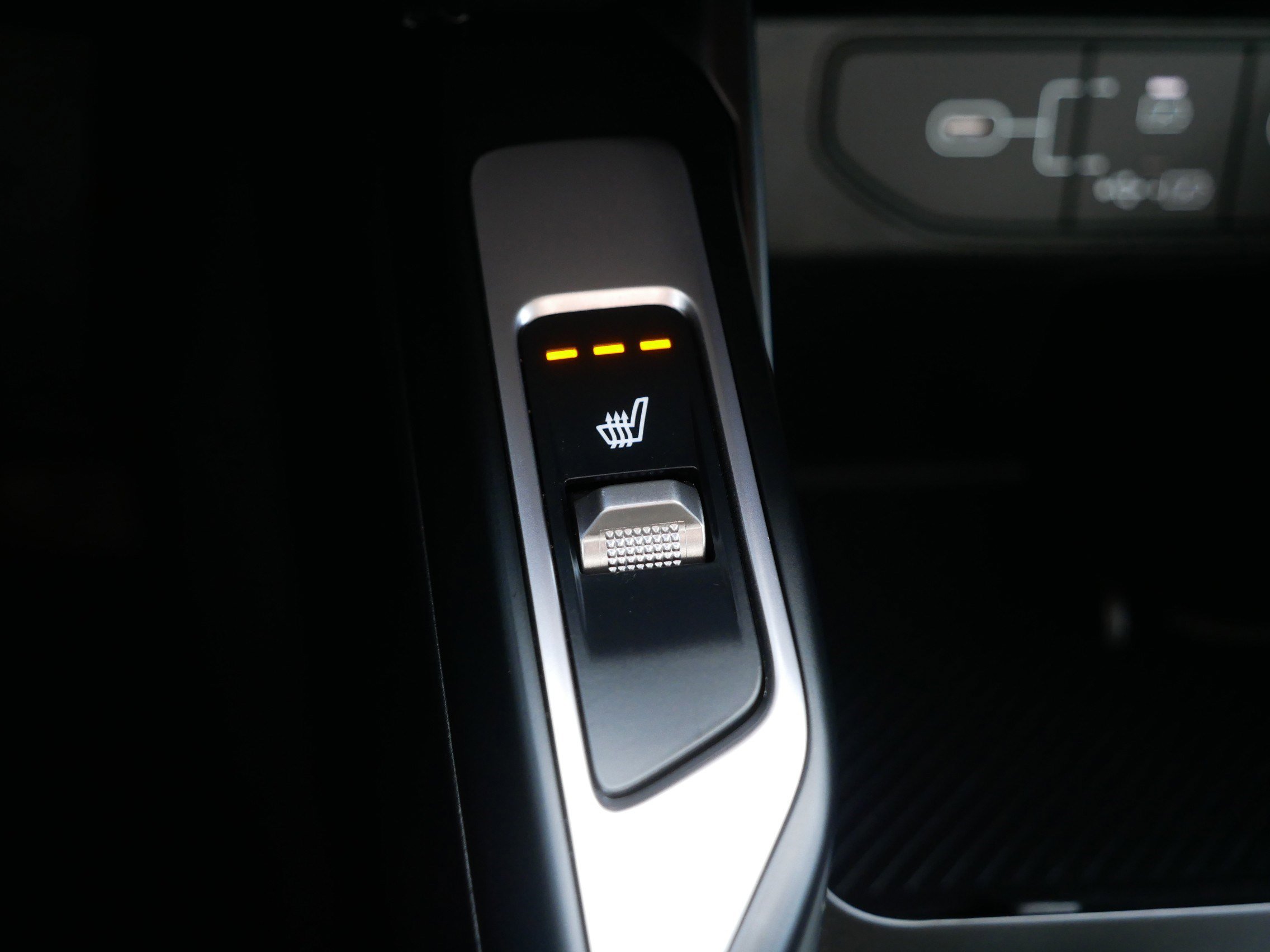 Certified 2025 Kia Sorento S w/ Panoramic Sunroof Package image 28