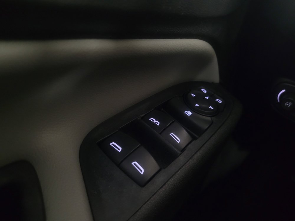 Used 2019 Chevrolet Equinox LS w/ LS Convenience Package FWD image 27