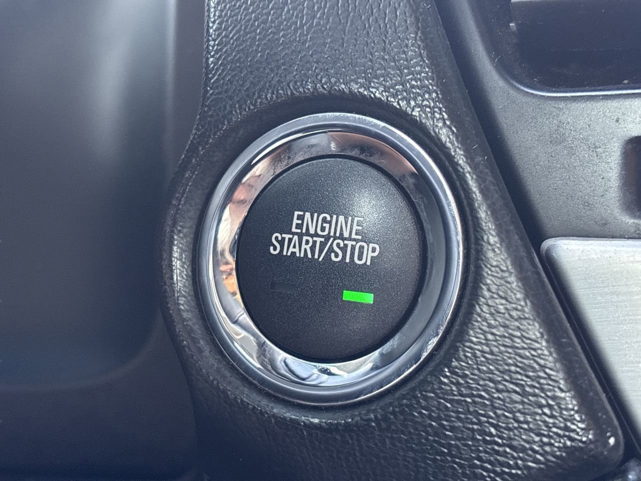 Used 2018 GMC Yukon SLT AWD/4WD image 31