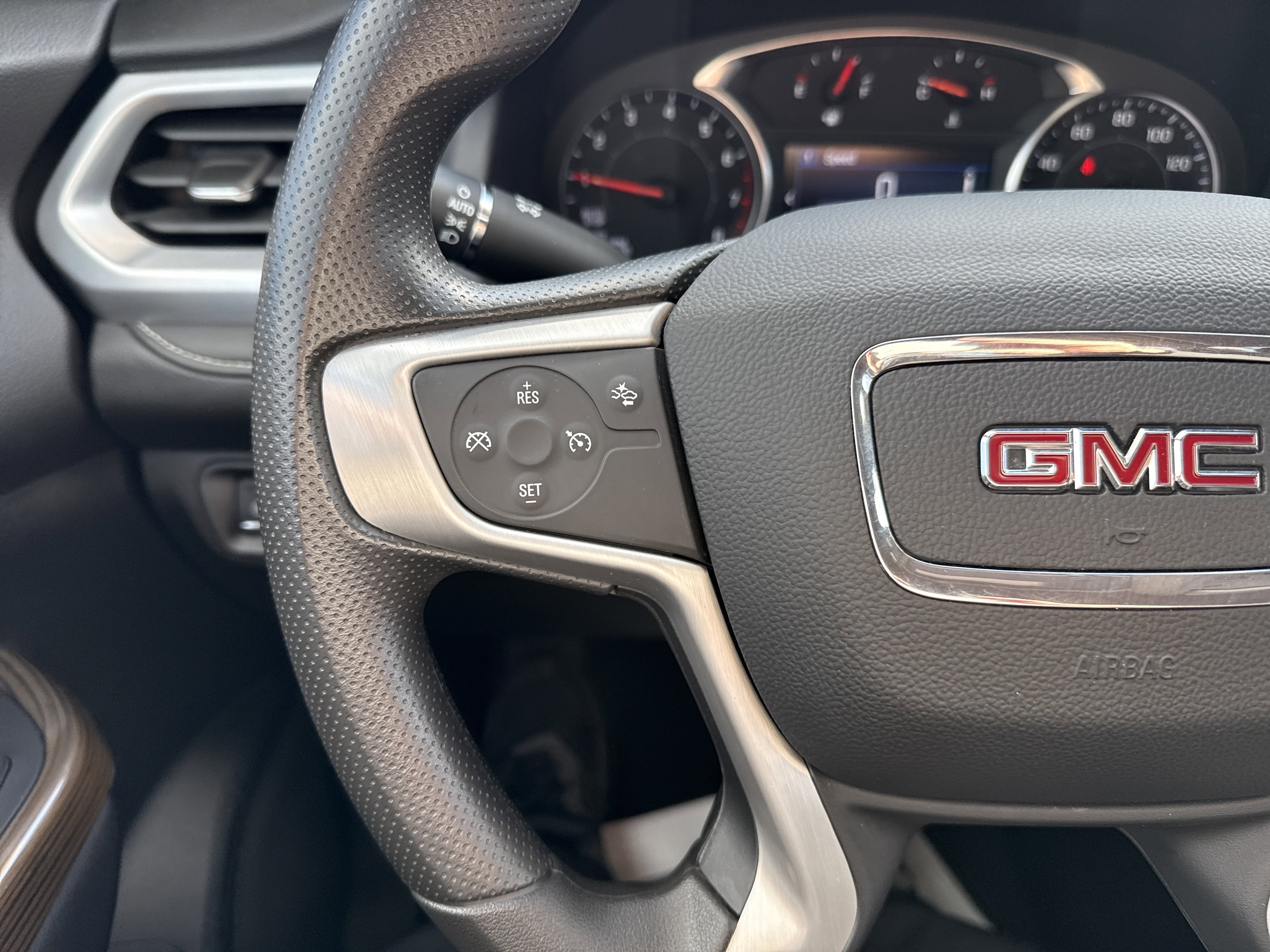 Used 2023 GMC Acadia SLE w/ Driver Convenience Package image 22