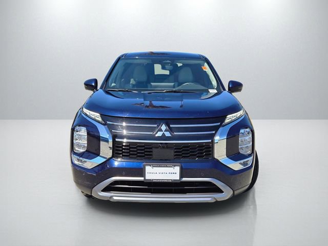 Used 2025 Mitsubishi Outlander SE FWD image 3