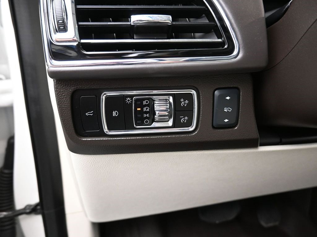 Used 2024 Lincoln Navigator L Black Label image 7