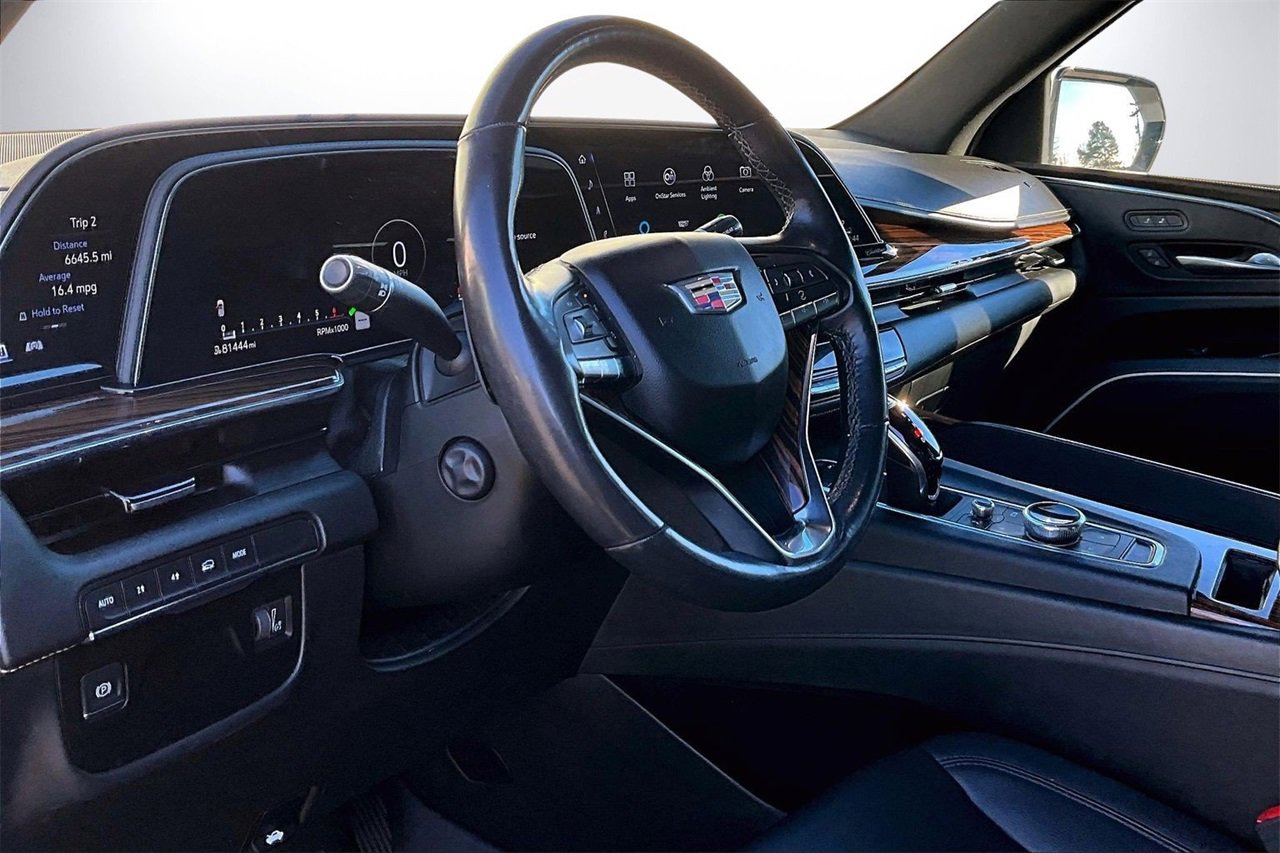 Used 2022 Cadillac Escalade Luxury image 19