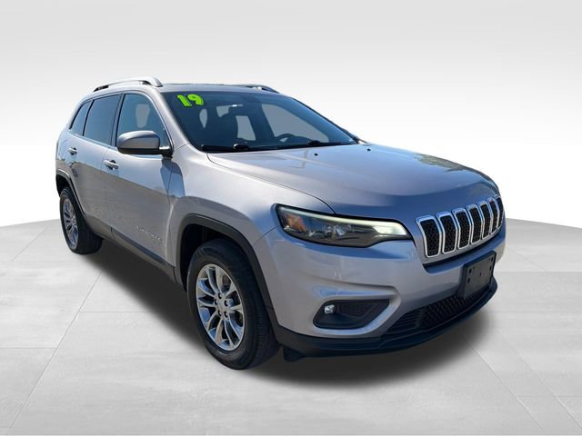 Used 2019 Jeep Cherokee Latitude Plus w/ Comfort/Convenience Group image 7