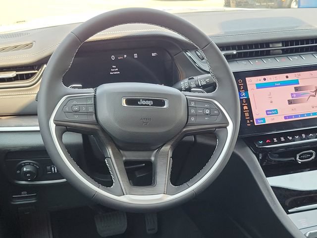 New 2026 Jeep Grand Cherokee L Limited w/ Limited Altitude Package AWD/4WD image 12